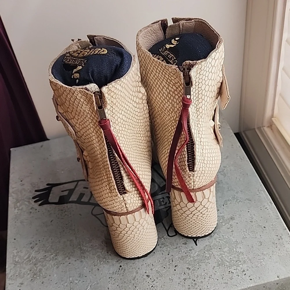 Freebird Joey White Snake boots - Picture 4 of 6